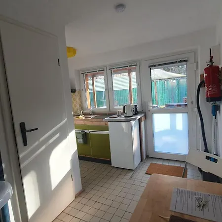 Squat Deluxe Berlin, The Maison d'hôtes