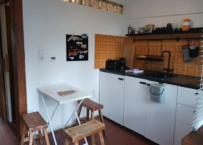 Gasthof Squat Deluxe Berlin, The